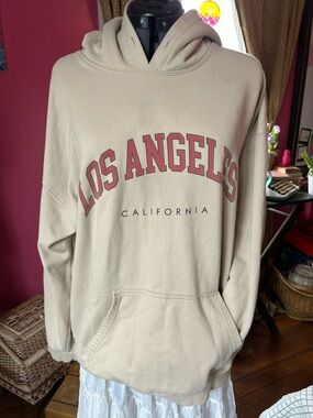Los Angeles Graphic Hooded Sweatshirt in Beige